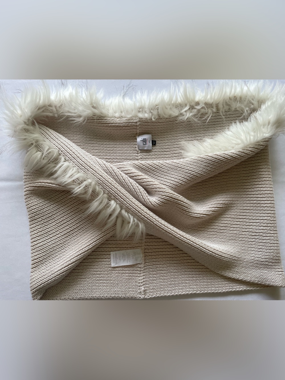 🔥 Cabi Cream Chunky Knit Faux Fur Trim Wrap Vest O/S